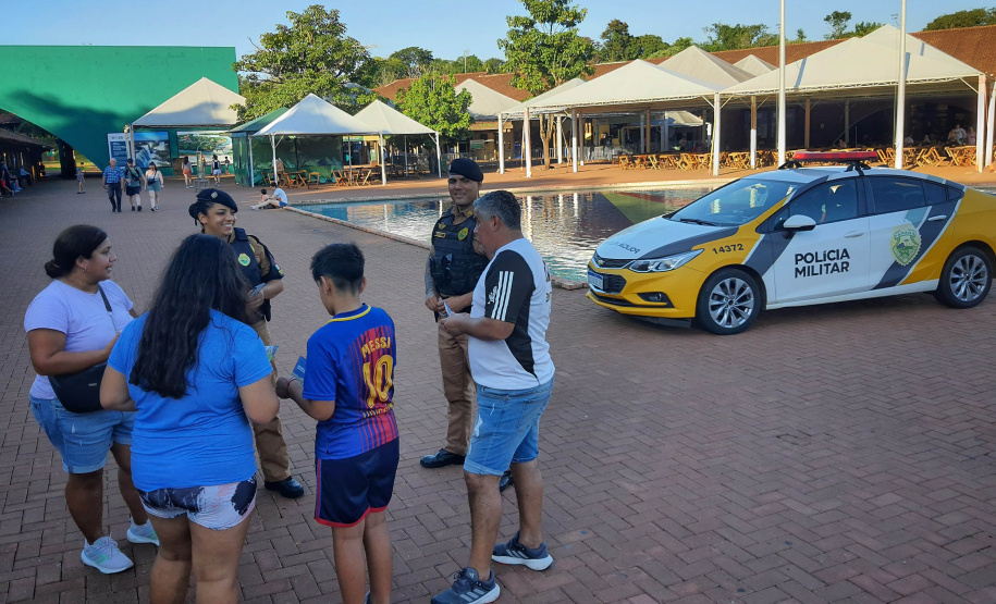PMPR participa de nova campanha de segurança ao turista em Foz do Iguaçu