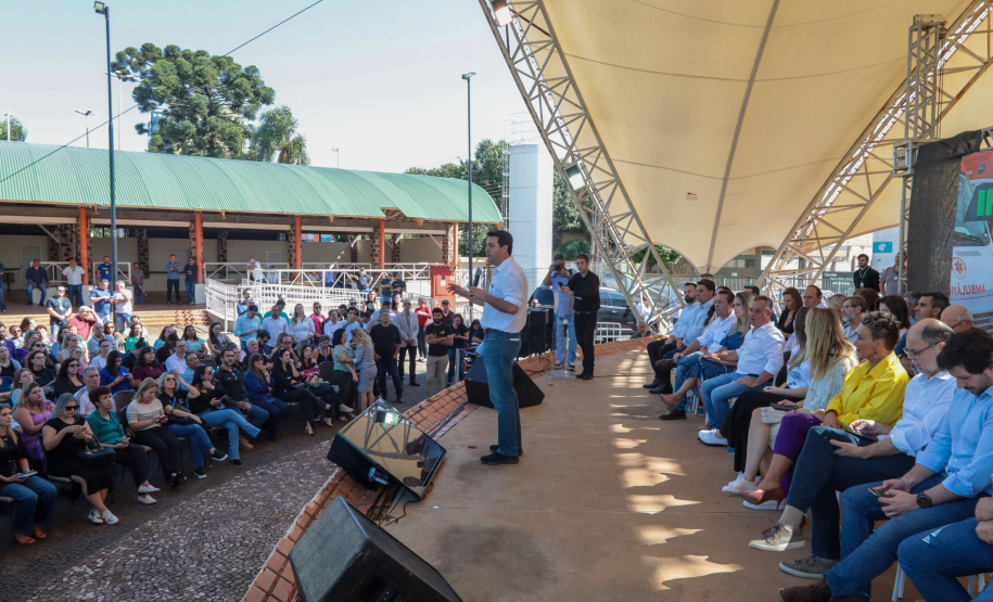 Sede da PM, asfalto, viaduto e UBS: Ratinho Junior libera pacotão de obras para Cambé