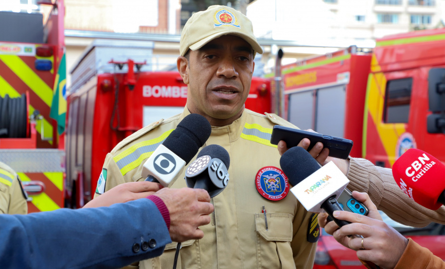 Buscas complexas e casos marcantes: bombeiros do Paraná relatam atuação no RS