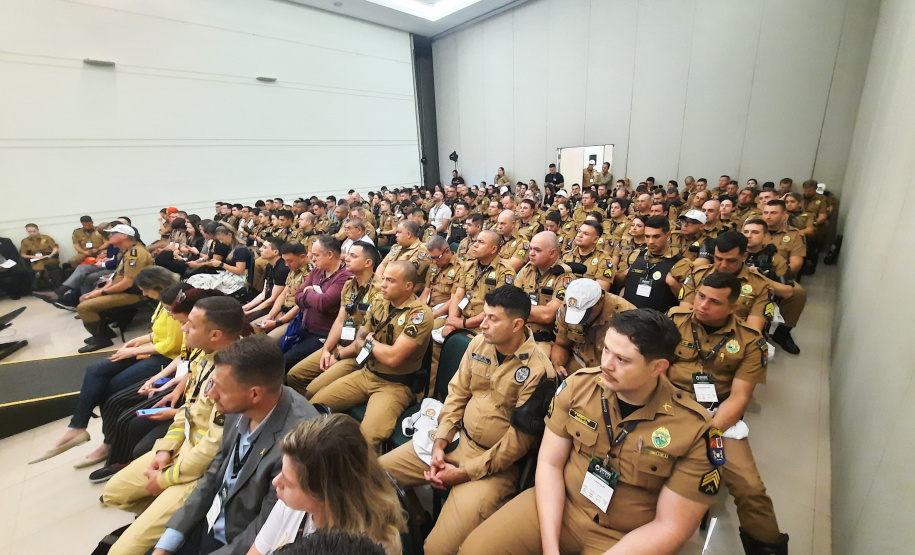 BATALHÃO DE POLÍCIA DE TR NSITO REALIZA O 2º SEMINÁRIO ESTADUAL DE TR NSITO NA CIDADE DE FOZ DO IGUAÇU EM PROL AO MAIO AMARELO