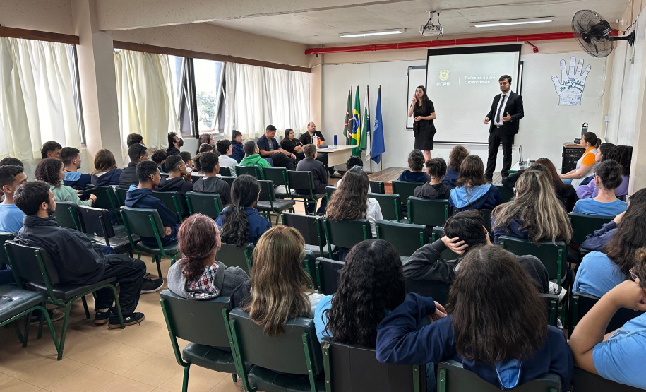 PCPR ministra palestra educativa em escola para surdos na Capital