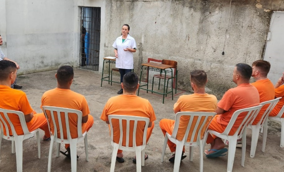 Polícia Penal do Paraná promove atendimento psicológico a apenados da Cadeia Pública de Castro