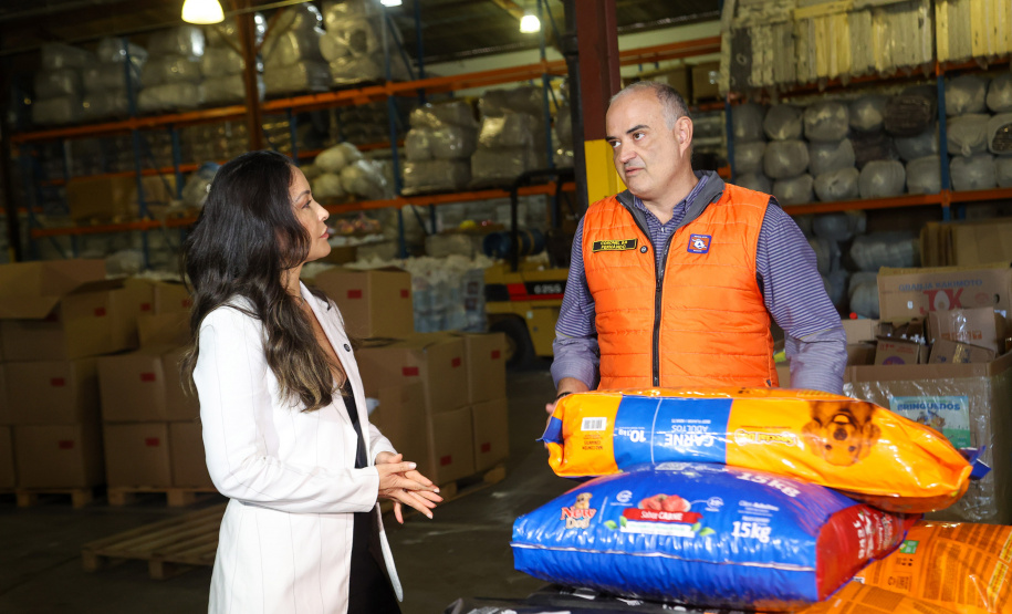 Paraná amplia força-tarefa dos bombeiros no RS e prazo da campanha de arrecadação