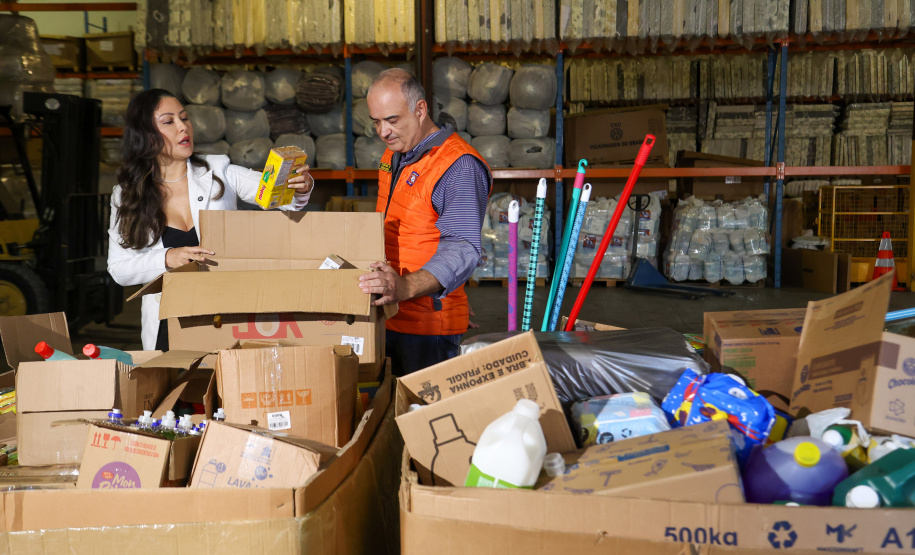 Paraná amplia força-tarefa dos bombeiros no RS e prazo da campanha de arrecadação