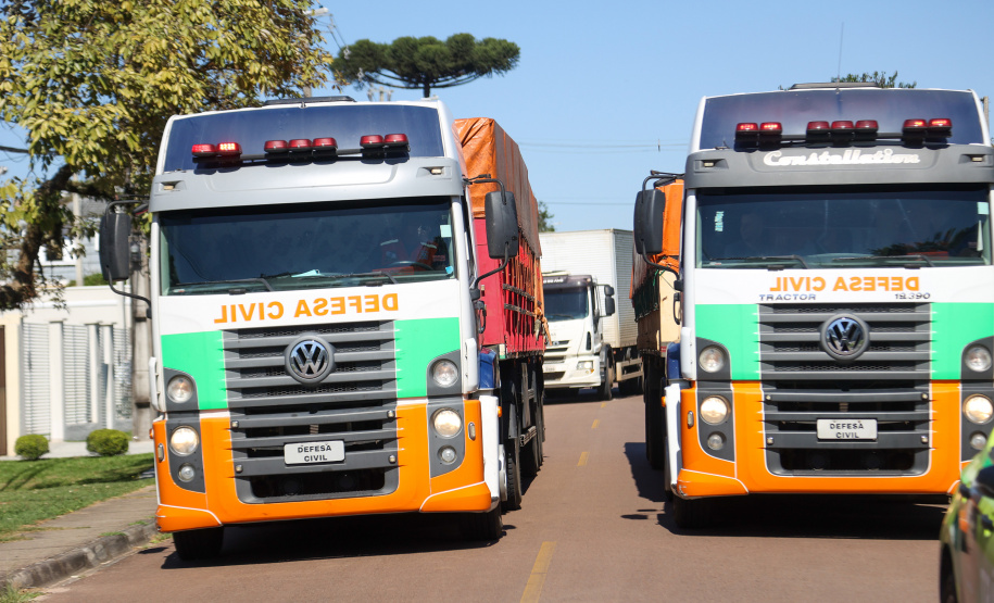 Paraná amplia força-tarefa dos bombeiros no RS e prazo da campanha de arrecadação