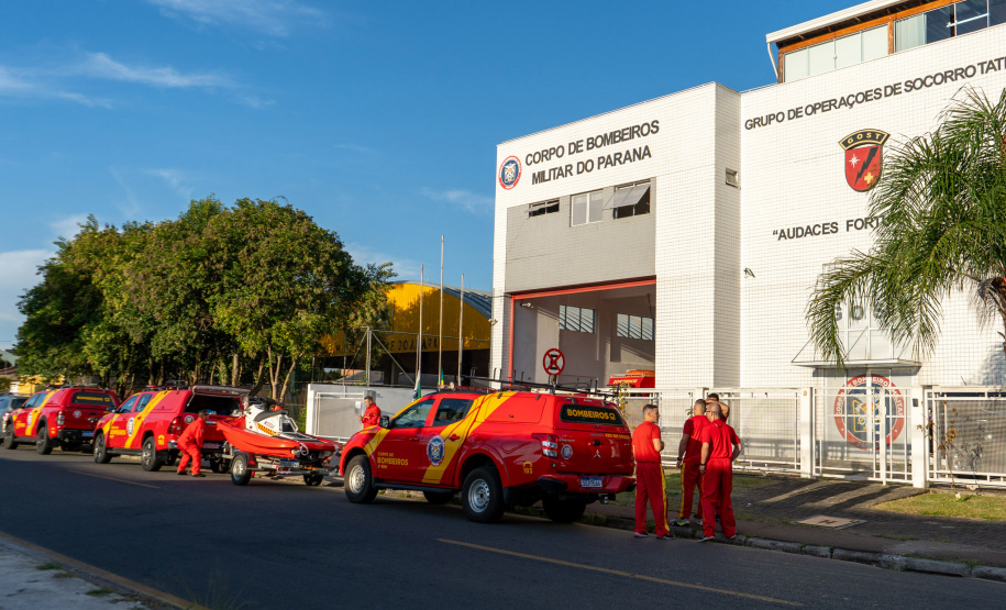 Paraná amplia força-tarefa dos bombeiros no RS e prazo da campanha de arrecadação