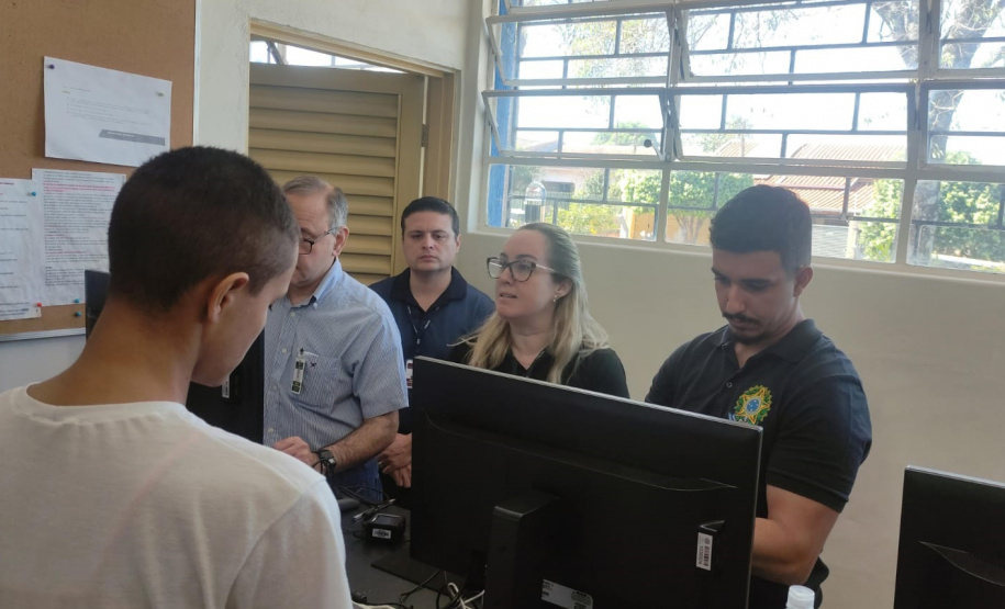 Polícia Penal e Justiça Eleitoral regularizam títulos de eleitor de custodiados paranaenses