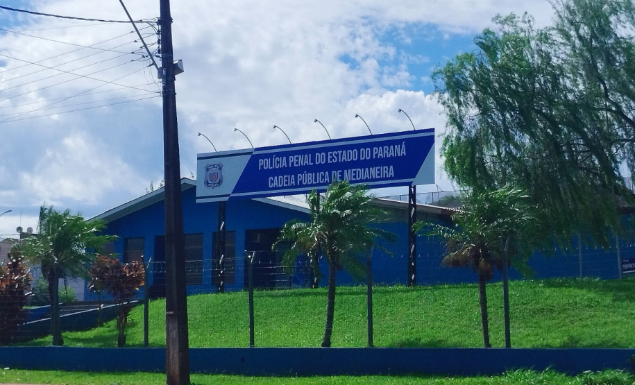 Apenados produzem flores de crochê para campanha de combate ao abuso e exploração sexual de crianças e adolescentes