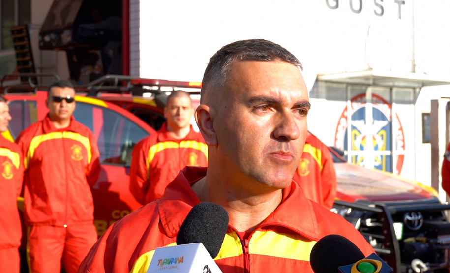 Paraná amplia força-tarefa dos bombeiros no RS e prazo da campanha de arrecadação