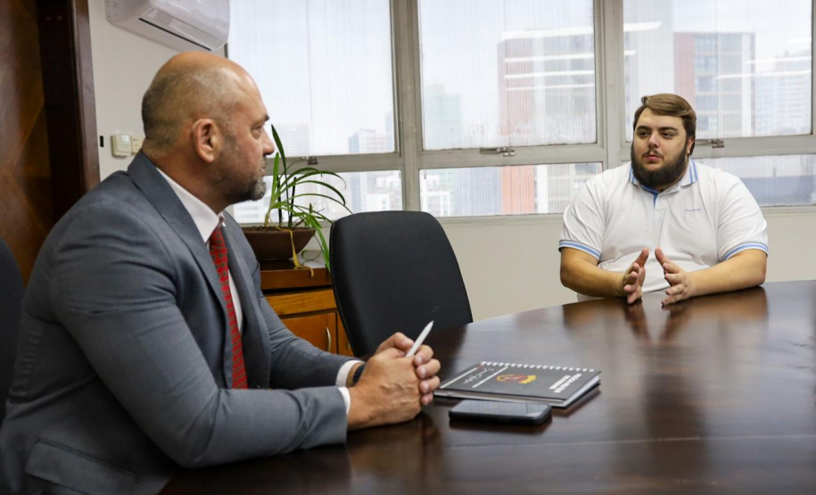 Secretário Hudson recebe o deputado federal Felipe Francischini em seu gabinete