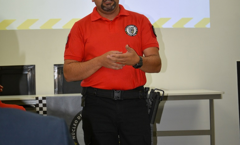 Polícia Penal promove palestra para conscientizar servidores sobre conduta veicular e segurança no trânsito