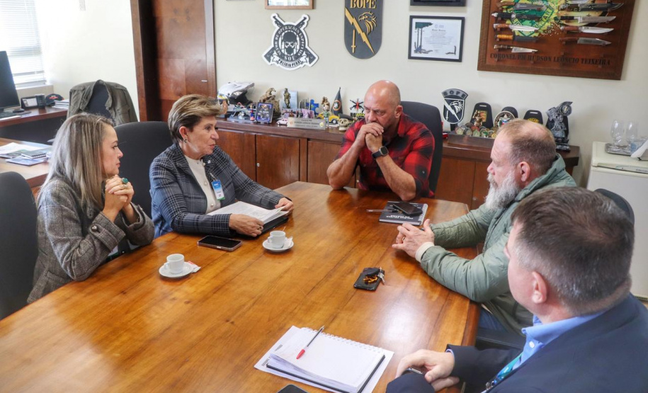 Secretário de Segurança Pública recebe visita da prefeita de Ponta Grossa na Sesp
