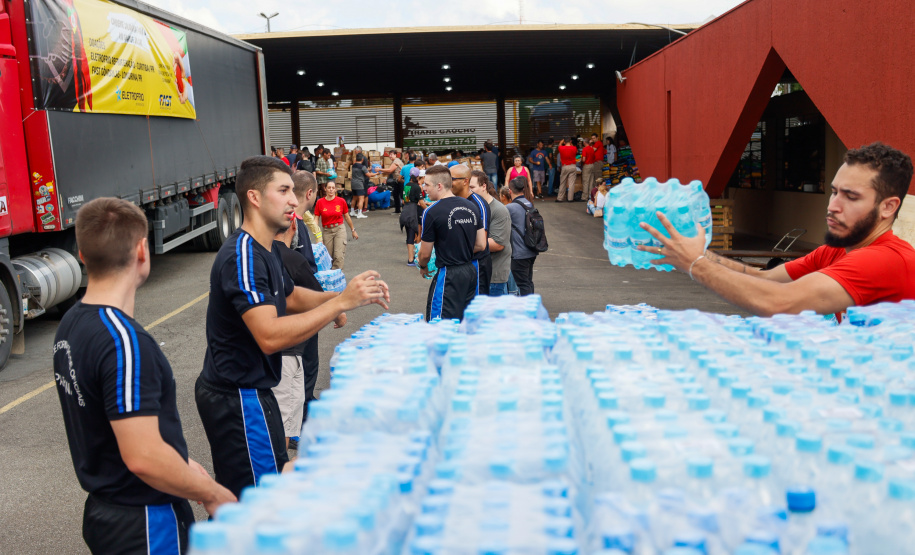 Com apoio da Ceasa, Paraná envia nova remessa com mais 400 toneladas de doações ao RS