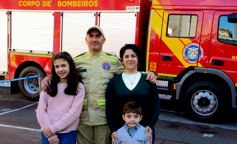Buscas complexas e casos marcantes: bombeiros do Paraná relatam atuação no RS