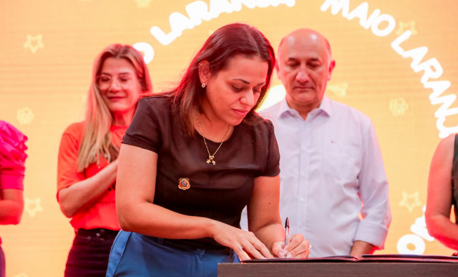 Polícia Científica do Paraná participa de evento sobre o Maio Laranja em Maringá