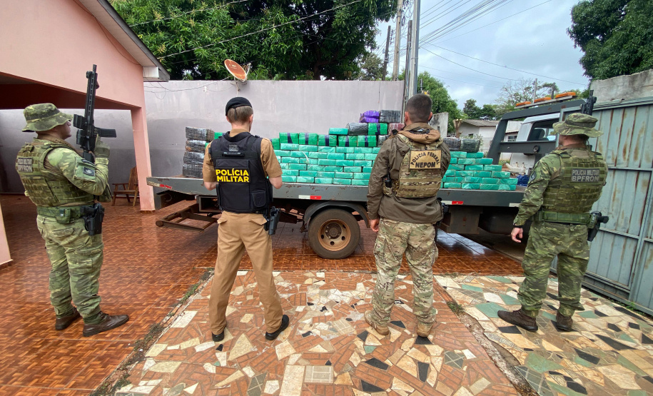 Forças policiais apreendem quatro toneladas e meia de maconha em Guaíra e Altônia