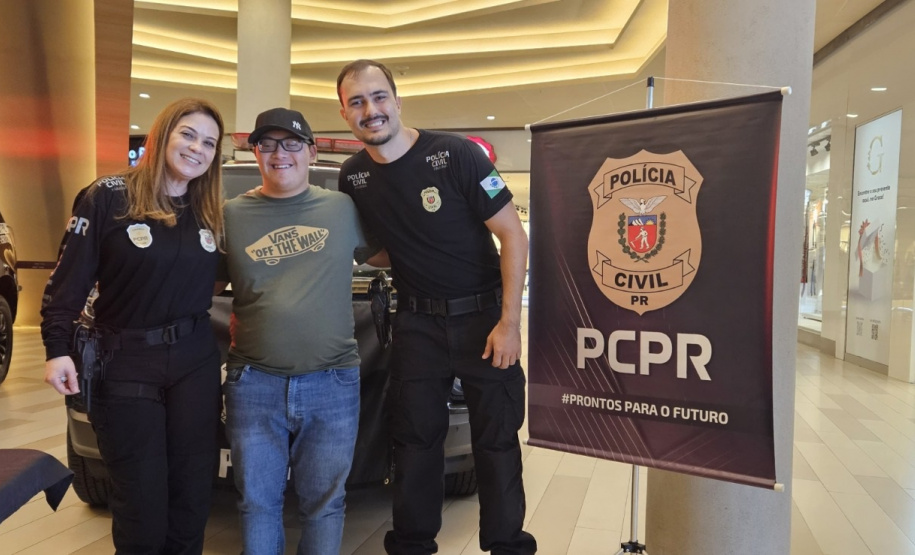 PCPR atende 1,2 mil pessoas em ação de conscientização e prevenção ao uso de drogas em Curitiba