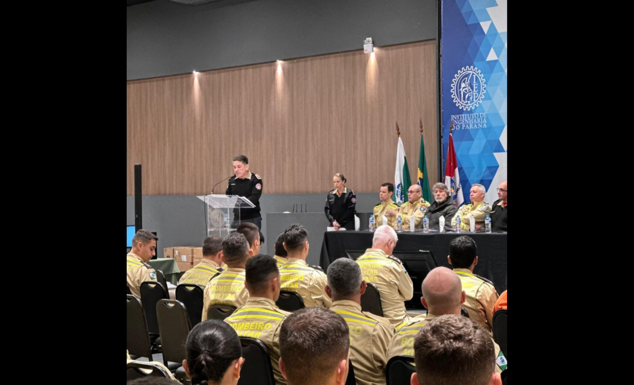 Corpo de Bombeiros promove capacitação sobre técnicas de combate a incêndios