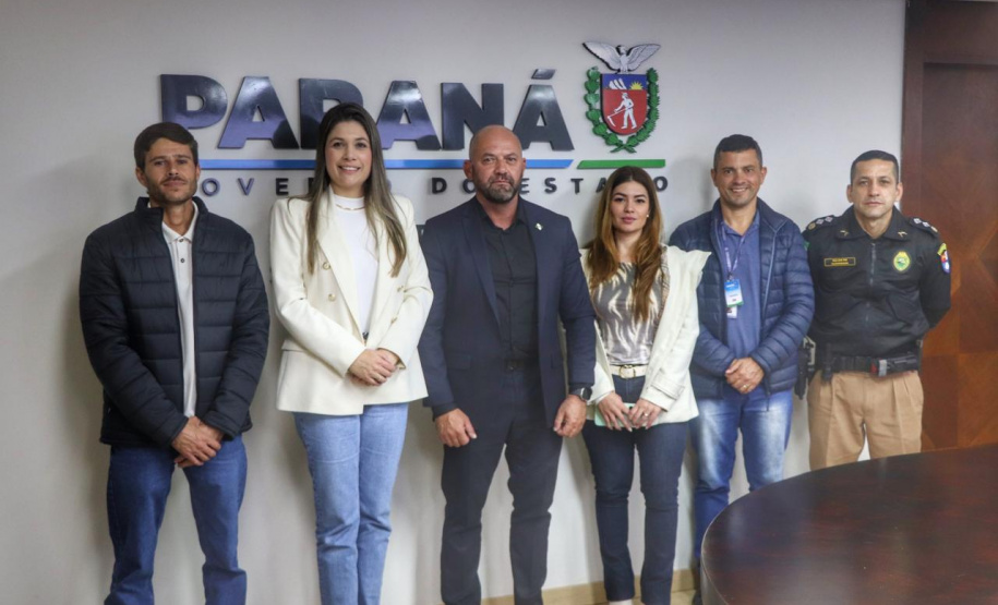 Secretário de Segurança Pública recebe visita da prefeita de Primeiro de Maio na Sesp