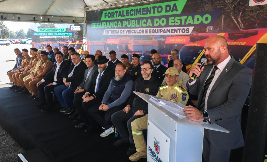 Governador entrega 39 veículos e libera R$ 117 milhões para helicópteros e blindados da PM