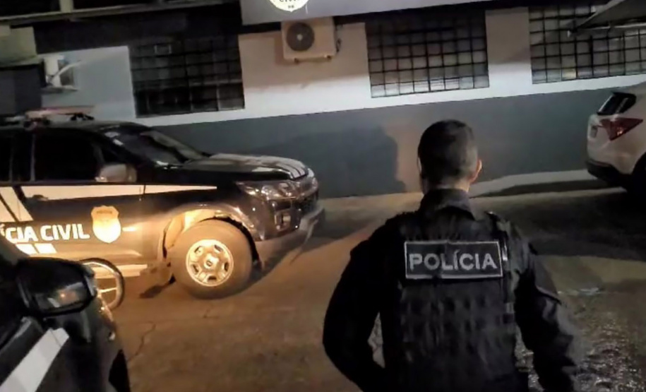 PCPR prende cinco pessoas em operação contra o tráfico de drogas em Toledo