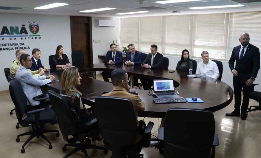 Secretário Hudson recebe diretora do Fundo Nacional de Segurança Pública, Camila Pintarelli