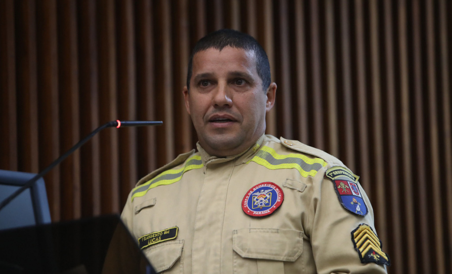 Forças de segurança que atuaram no Rio Grande do Sul são homenageadas na Alep