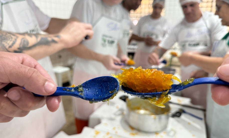 Cerimônia de formatura certifica 21 pessoas privadas de liberdade em cursos de qualificação, em Cascavel