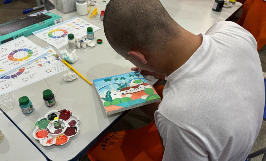 Cerimônia de formatura certifica 21 pessoas privadas de liberdade em cursos de qualificação, em Cascavel