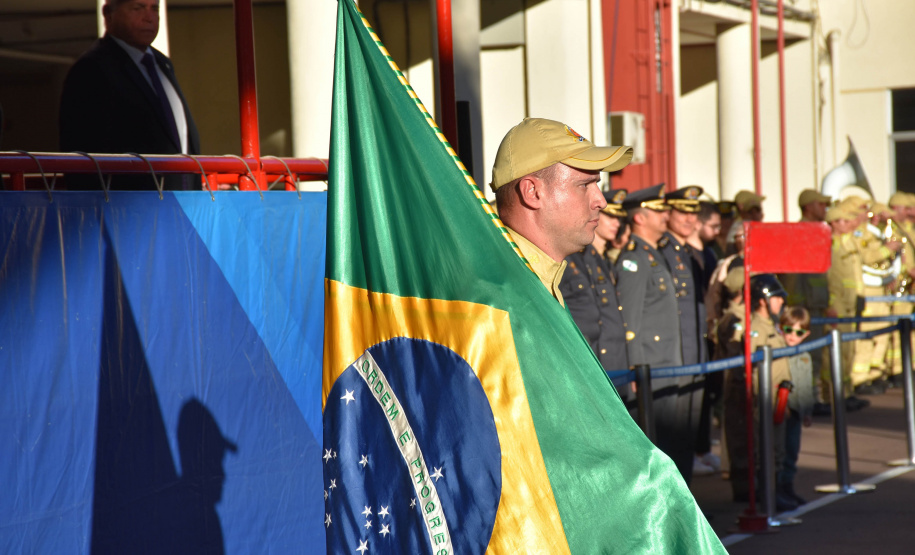 Apoio do CBMPR a outros estados é destaque no Dia do Bombeiro
