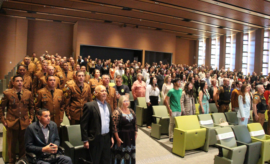 Solenidades em três cidades do Paraná celebram formaturas do Curso de Aperfeiçoamento de Sargentos da PMPR