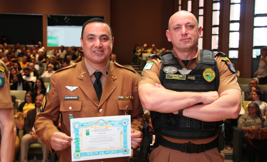 Solenidades em três cidades do Paraná celebram formaturas do Curso de Aperfeiçoamento de Sargentos da PMPR