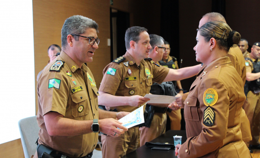 Solenidades em três cidades do Paraná celebram formaturas do Curso de Aperfeiçoamento de Sargentos da PMPR