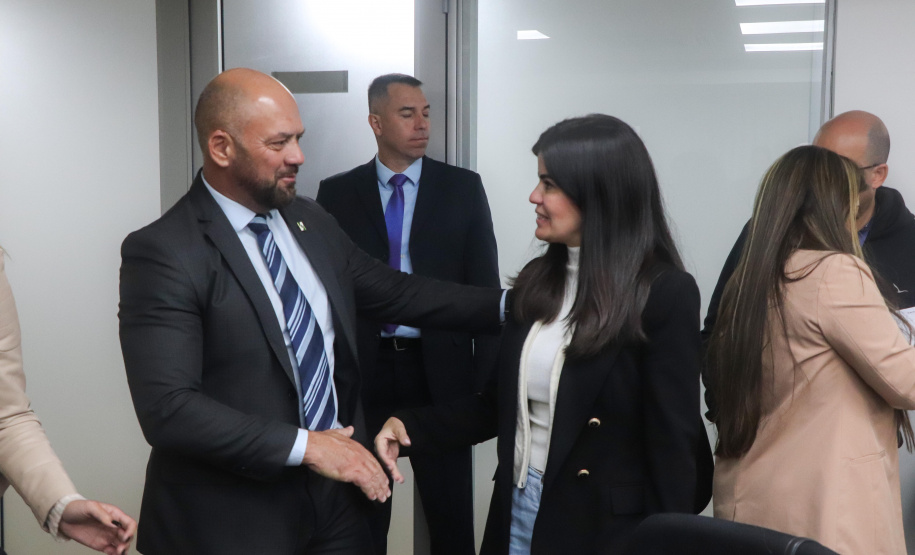 Secretário Hudson recebe secretária nacional de Enfrentamento à Violência Contra Mulheres Denise Motta Dau 