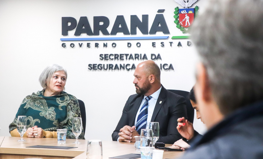 Secretário Hudson recebe secretária nacional de Enfrentamento à Violência Contra Mulheres Denise Motta Dau 