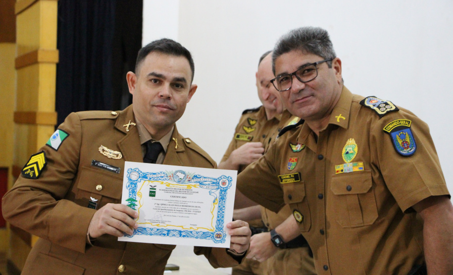 Solenidades em três cidades do Paraná celebram formaturas do Curso de Aperfeiçoamento de Sargentos da PMPR