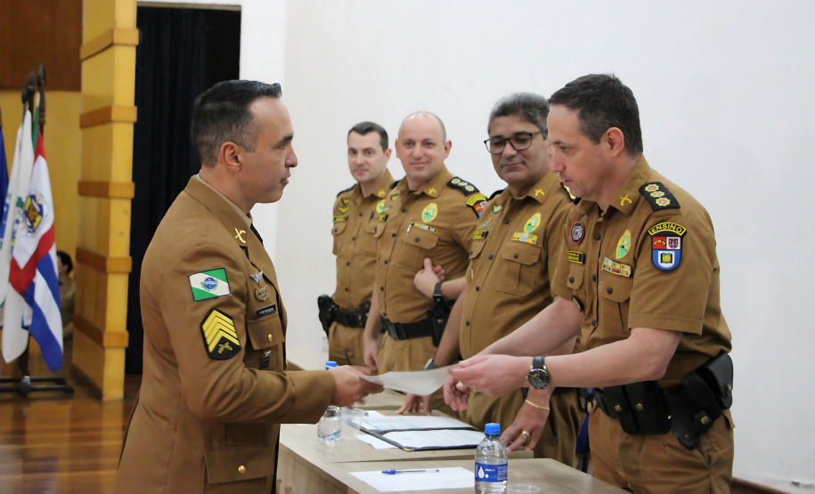 Solenidades em três cidades do Paraná celebram formaturas do Curso de Aperfeiçoamento de Sargentos da PMPR