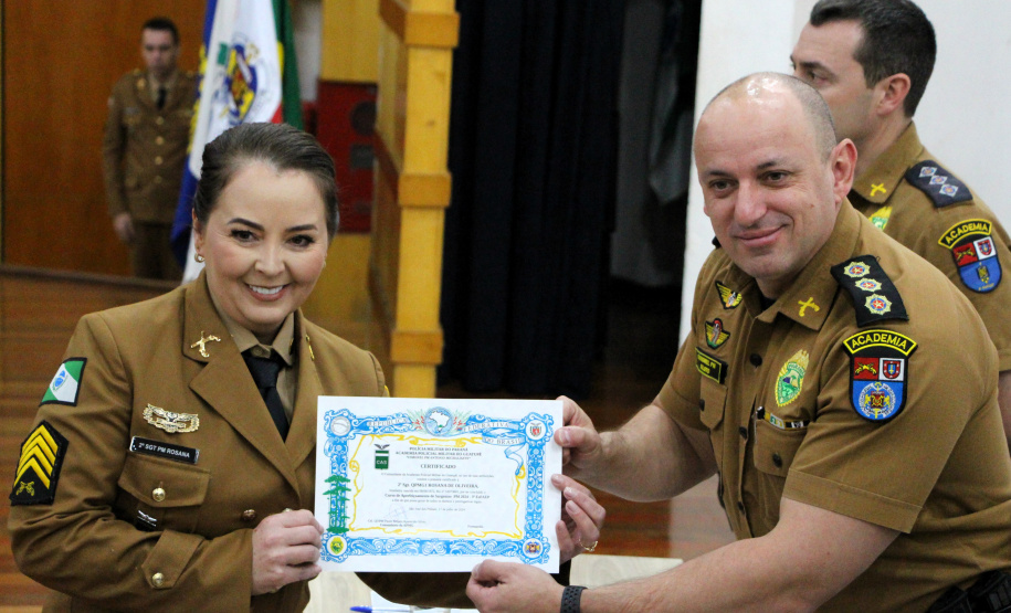 Solenidades em três cidades do Paraná celebram formaturas do Curso de Aperfeiçoamento de Sargentos da PMPR