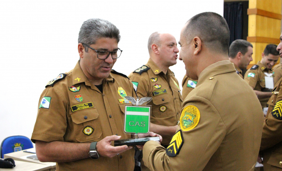 Solenidades em três cidades do Paraná celebram formaturas do Curso de Aperfeiçoamento de Sargentos da PMPR