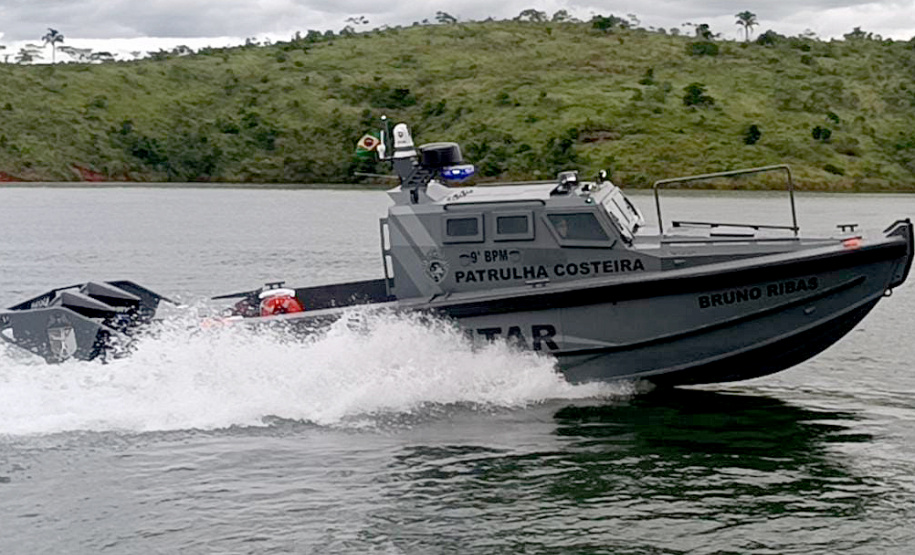 Blindada das águas: lancha resistente a fuzil e de visão termal reforça segurança no mar