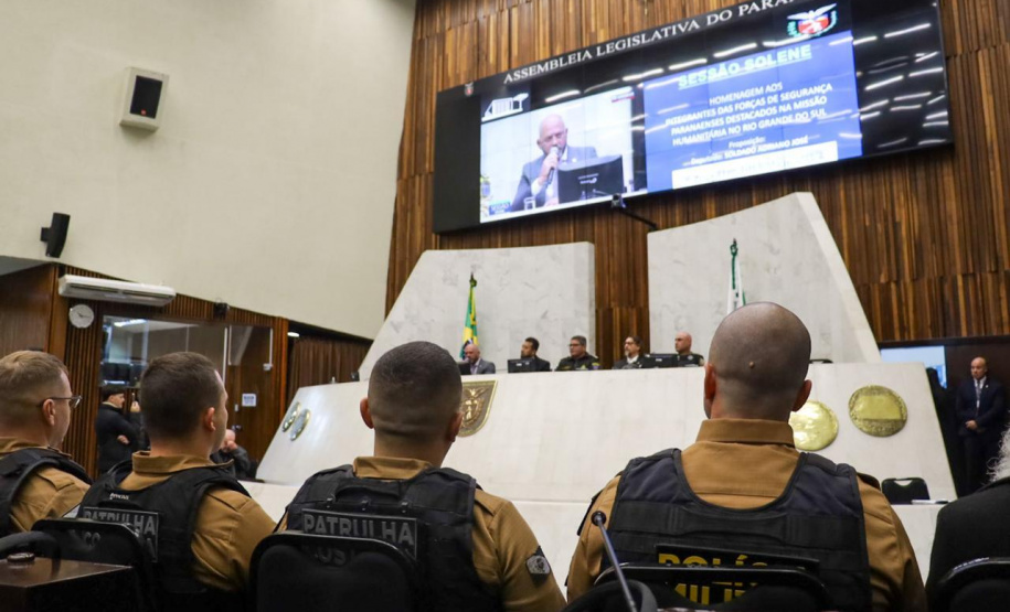 Forças de segurança que atuaram no Rio Grande do Sul são homenageadas na Alep