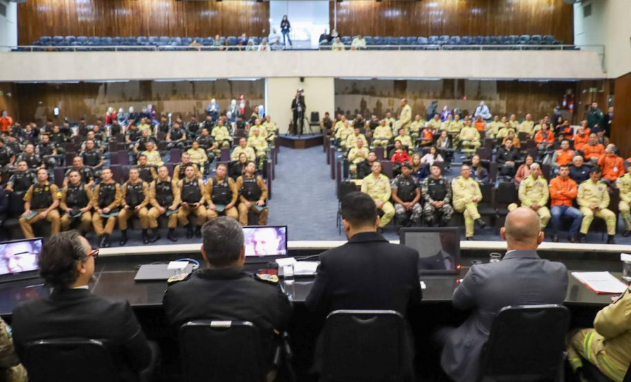 Forças de segurança que atuaram no Rio Grande do Sul são homenageadas na Alep