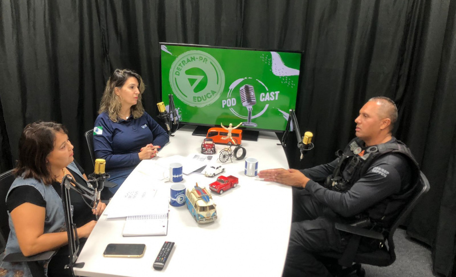 Polícia Penal compartilha rotinas de escolta no trânsito em podcast do Detran Paraná