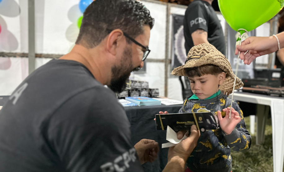 PCPR na Comunidade leva atendimento à população de Bandeirantes e Florestópolis