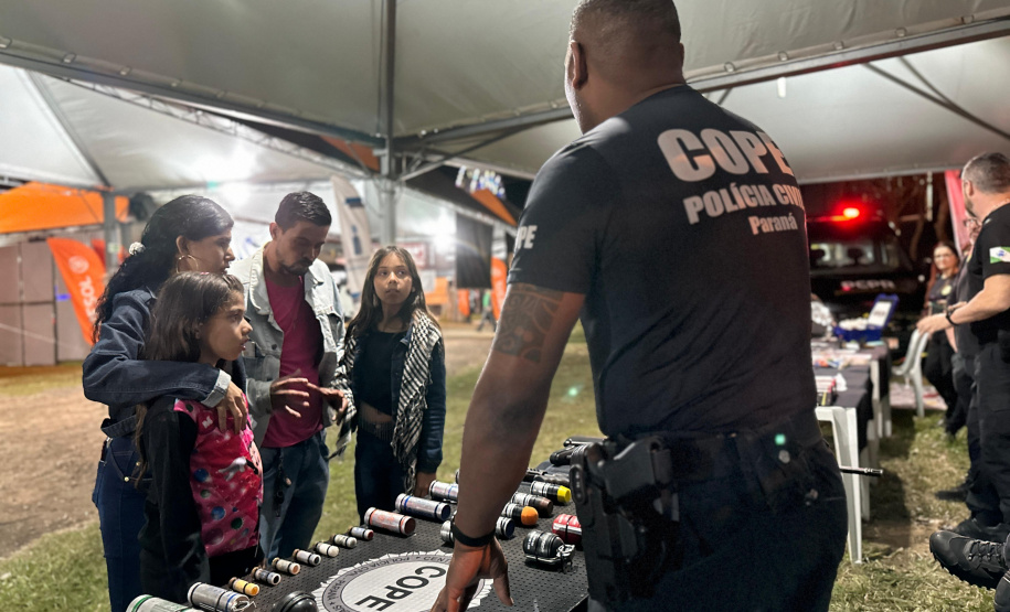 PCPR na Comunidade leva atendimento à população de Bandeirantes e Florestópolis
