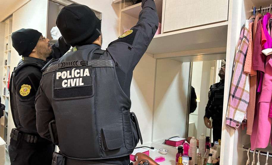 Operação da PCPR em 4 estados mira grupo que lavava dinheiro com lojas de carros e barbearias