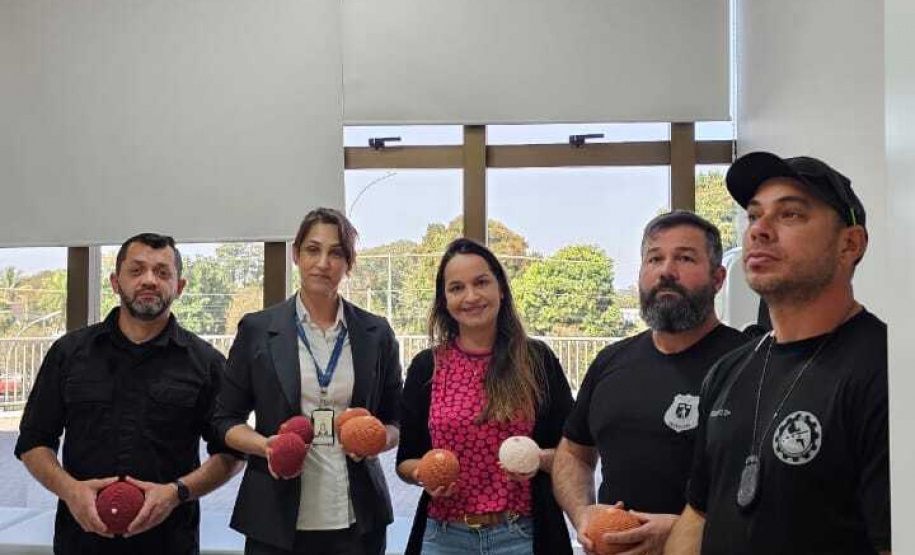 Polícia Penal do Paraná confecciona próteses de crochê para mulheres em tratamento de câncer de mama