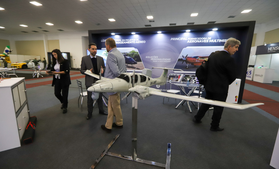 Governador destaca modernização de aeronaves do Paraná em encontro nacional de aviação