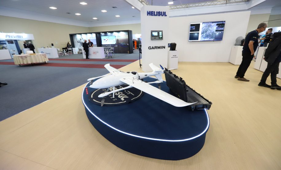 Governador destaca modernização de aeronaves do Paraná em encontro nacional de aviação