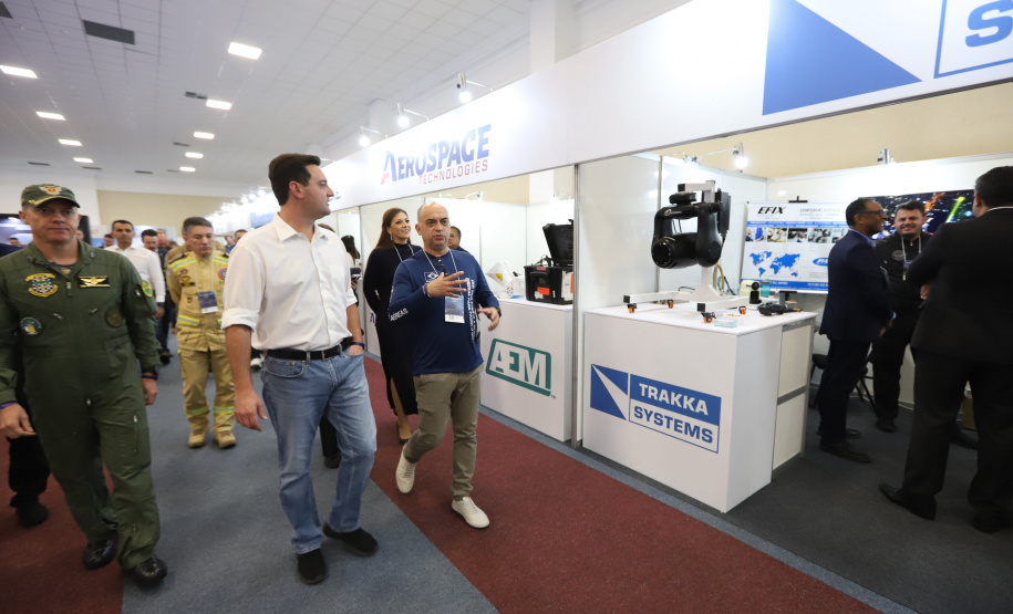 Governador destaca modernização de aeronaves do Paraná em encontro nacional de aviação